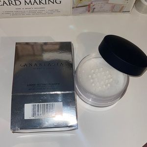 Anastasia loose setting powder